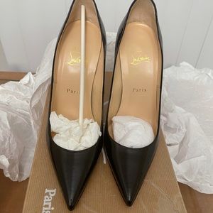 ❤️‍🔥Christian Louboutin Patent Leather Heels🔥